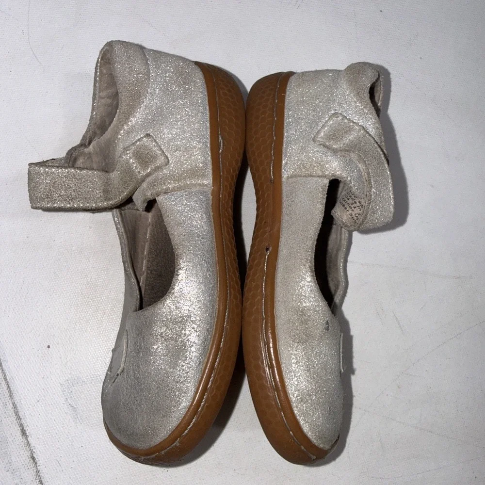 Livie & Luca Pio Silver Bird Appliqué Leather Adjustable Mary Jane Shoes Size 9